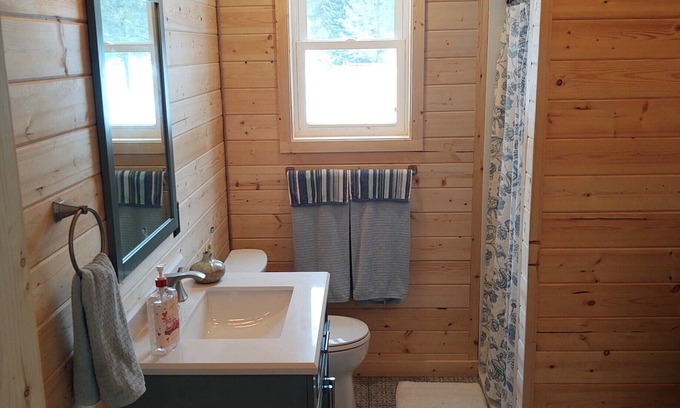 Haugan House | Cozy cottage next to St Regis River and Hiawatha trail system
