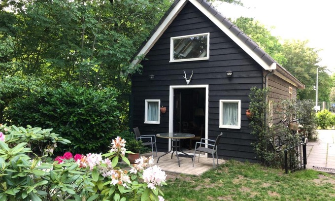 Utrecht Bed & Breakfast | Cozy Cottage