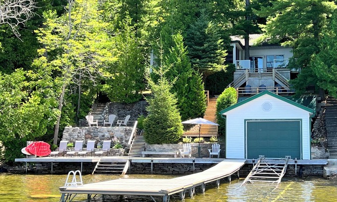 Burnt River Cottage | Cozy Cottage on Four Mile Lake