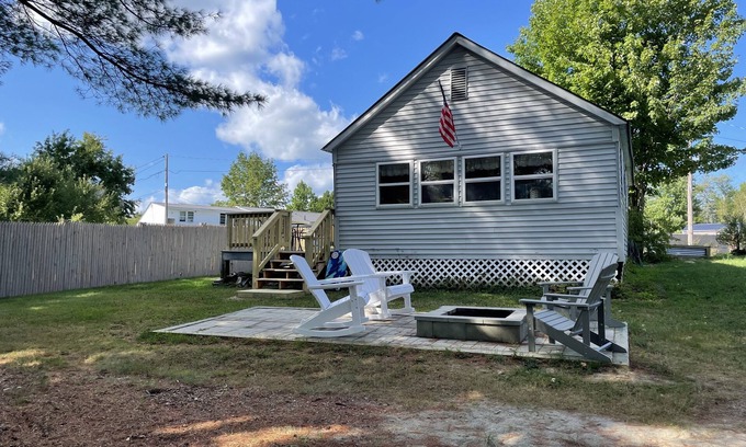 Belgrade Cabin | Cozy Cottage on Ellis Pond-Cabin #2 at Kozy Cove