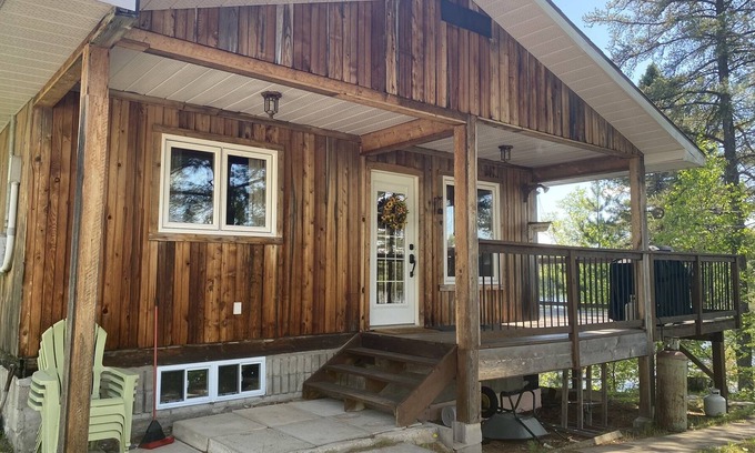 Thorne Cottage | Cozy Cottage on Lac Kipawa