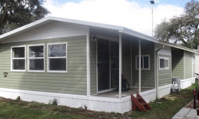 Zephyrhills South House | Cozy Cottage
