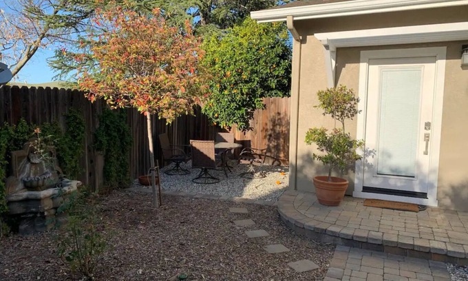 Concord House | Cozy cottage walking distance from bart