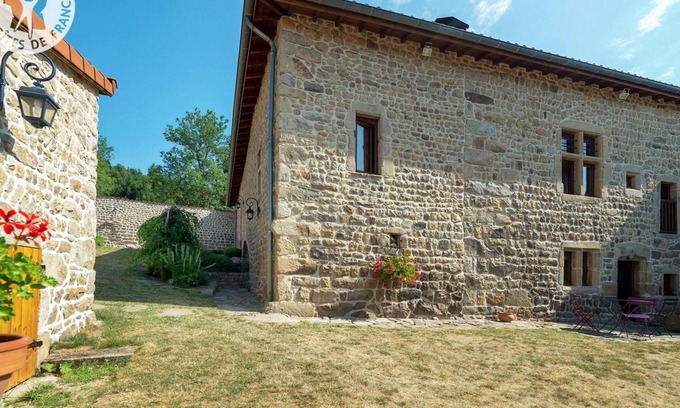Montarcher Cottage | Cozy cottage with garden, fireplace, and wifi in Montarcher