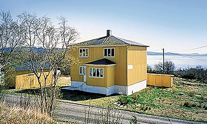 Selva House | Cozy cottage with large garden and in the middle of the fishing area.