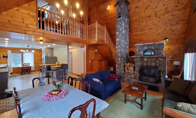 Faraday Cottage | Cozy cottage with private waterfront & wifi