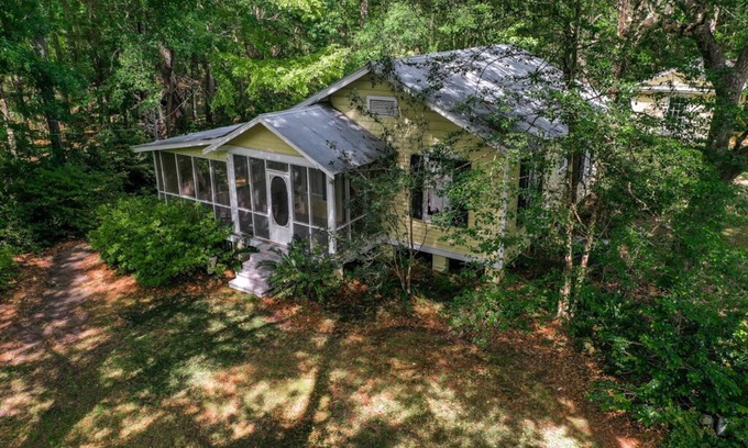 Abita Springs House | Cozy Cottage with Guest House, Gazebo and Deck