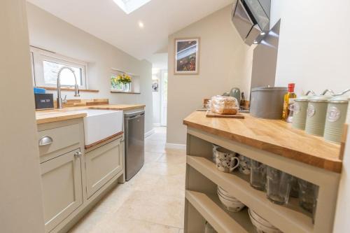 Wrington House | Cozy Cottage, Wrington