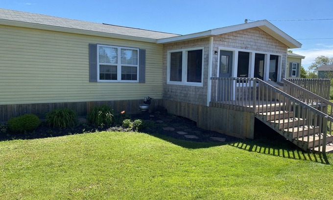 Donaldston House | "Cozy Cottage" Your home away from home!
