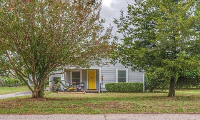 Denison House | Cozy Country Cabin