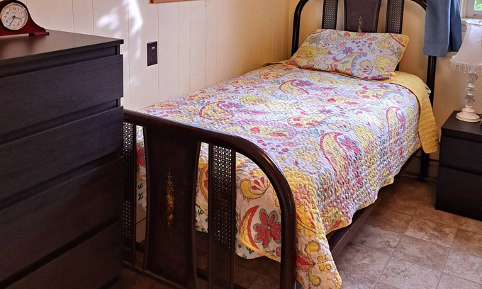 Malignant Cove Cottage | Cozy Country Cottage 15 min to Antigonish and 3km from an Ocean Beach