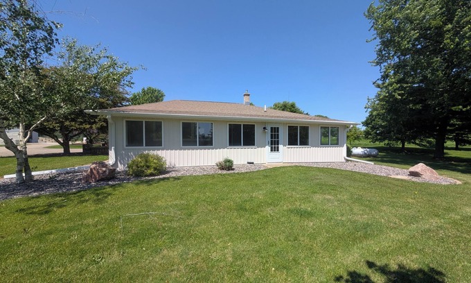 Forest Junction House | Cozy Country Cottage nestled 17 miles from iconic Lambeau Field, come unwind.