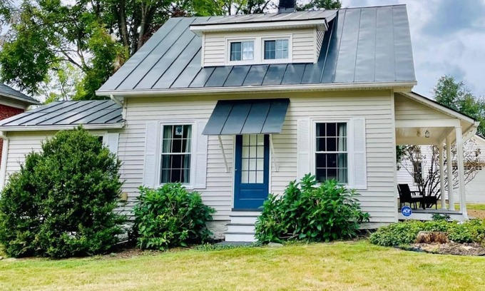 Upperville House | Cozy Country Getaway in the Heart of Upperville