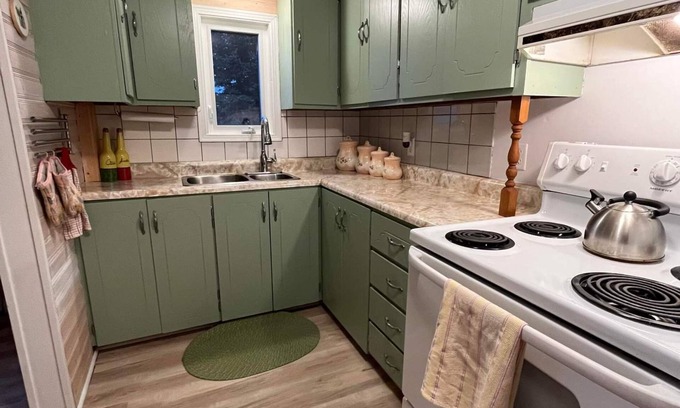 New Perlican Cottage | Cozy Cove Cottage