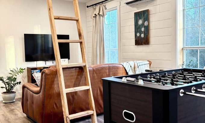 Callaway House | Cozy Cul-de-sac in southern Panama City. Close to town and Beaches