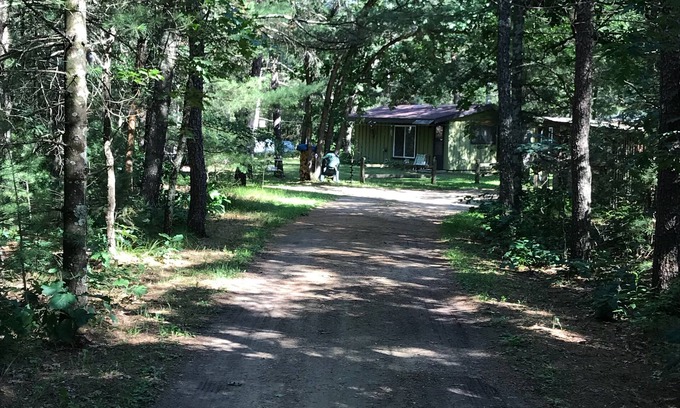 Friendship Cabin | COZY CUTE CABIN.