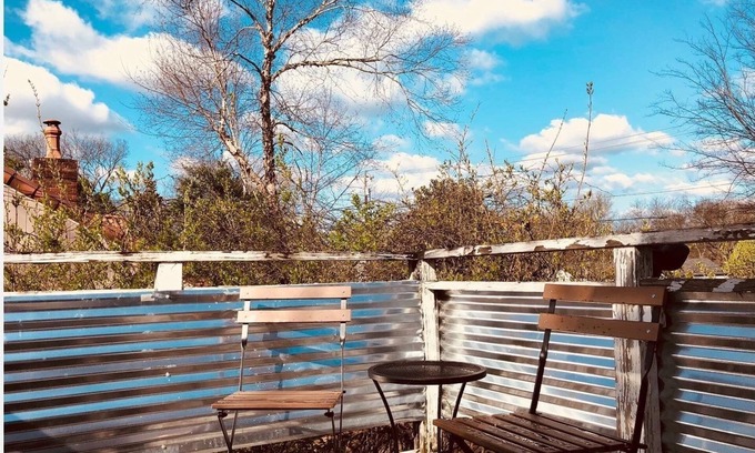 Inglewood Apartment | Cozy-Cute-Very Safe one bedroom ￼Treetop apt in East Nashville