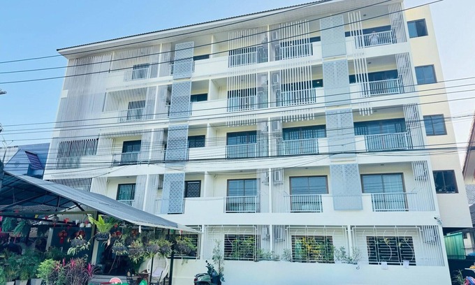 Chang Phueak House | Cozy Deluxe Double | Style Meets Comfort