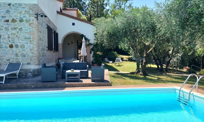 Radicondoli Villa | Cozy detached villa with private, scenic pool and garden