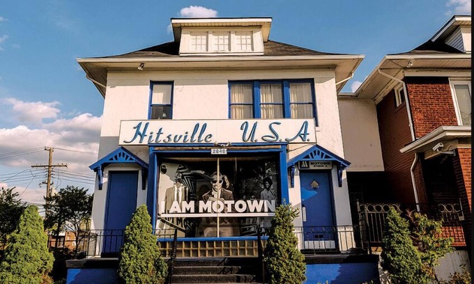 Ecorse Hotel | Cozy Downriver home