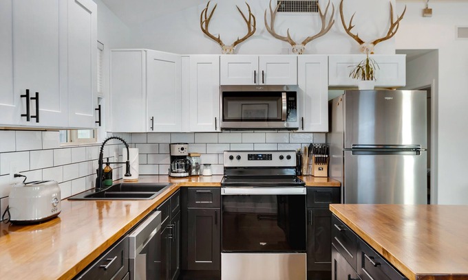 Chandler House | Cozy downtown Chandler Home w/a touch of AZ Southwest vibes