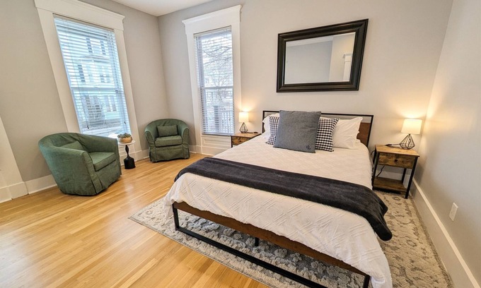 Manchester Apartment | Cozy downtown Manchester 1-bedroom apartment