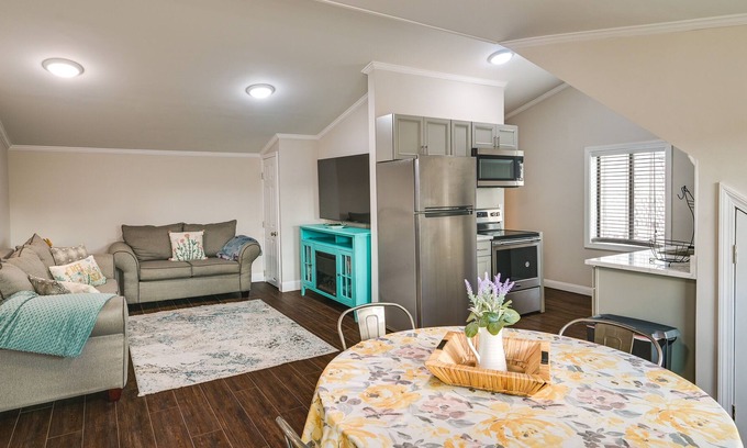 Woburn Apartment | Cozy Downtown Woburn Rental w/ Walkable Location!