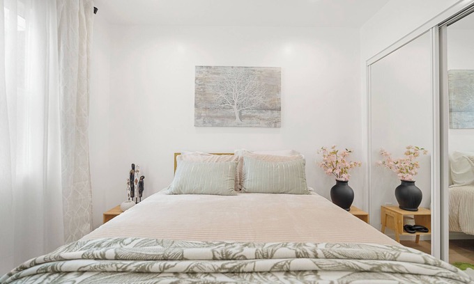 South Montebello Apartment | Cozy & Dreamy Getaway home !