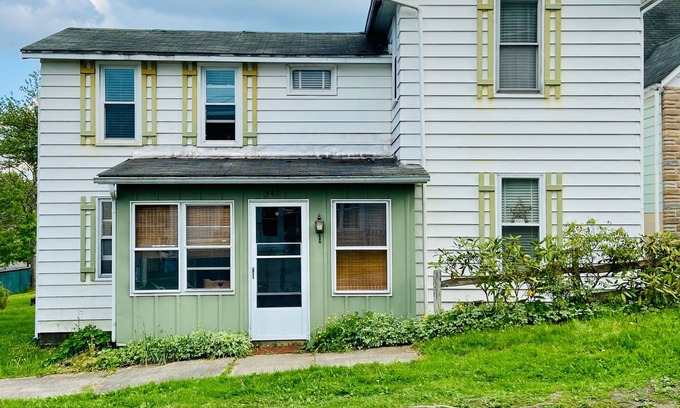 Canaan Valley House | Cozy Duplex steps from Main St