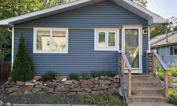 Momauguin House | Cozy East Haven Home Near Beach & Yale