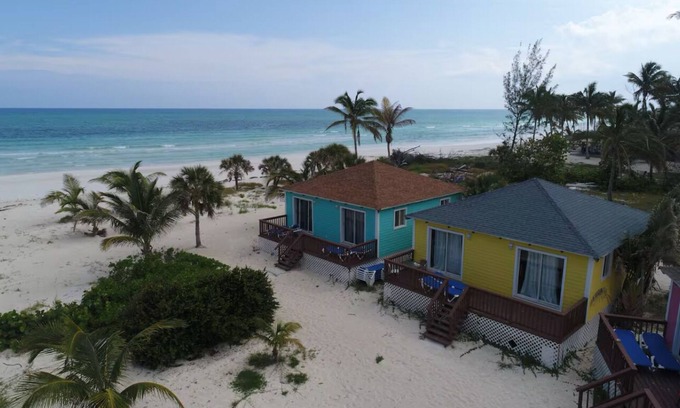 Pelican Point Villa | Cozy Eastern Beachfront Villas