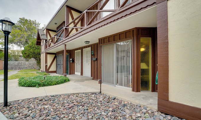 Thunderbird Apartment | Cozy El Paso Condo w/Patio ~ 7 Mi to Dtwn!