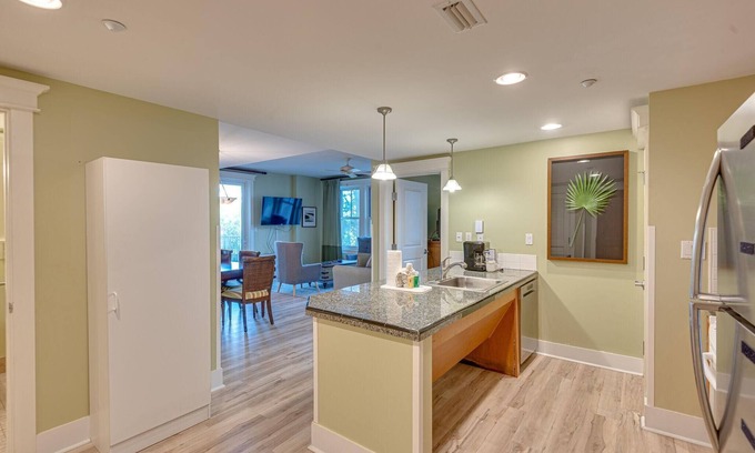 Villa Lago Condo | "Cozy Elegance: 2BR | 2BA Lasata Condo with Bay Views" at Sandestin Golf and Beach Resort!