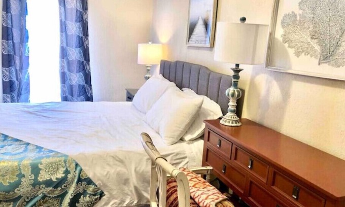 Bloomfield Apartment | Cozy Entire Apt 3 Friendship Park free parkingn