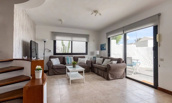 Playa del Ingles Villa | Cozy 3 bedroom detached house near San Agustin