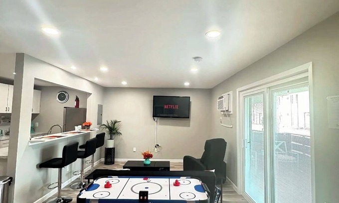 West Arlington Apartment | Cozy Escape: Games & Stadium Fun Just Minutes Away