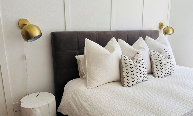 Port Alice Apartment | Cozy executive suite, including a stunning view, on Vancouver Island