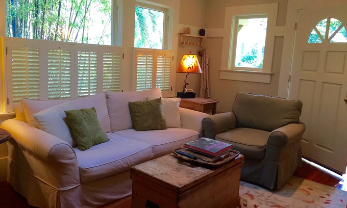 Fairfax House | Cozy Fairfax Craftsman-era Bungalow