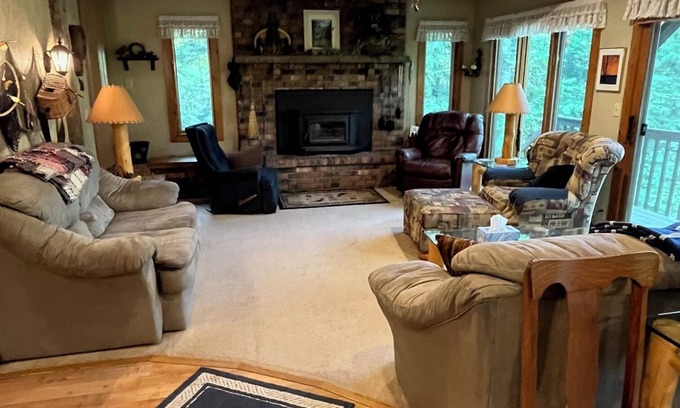 Thompsonville Cottage | Cozy family cottage near Crystal Mountain on the Betsie River.