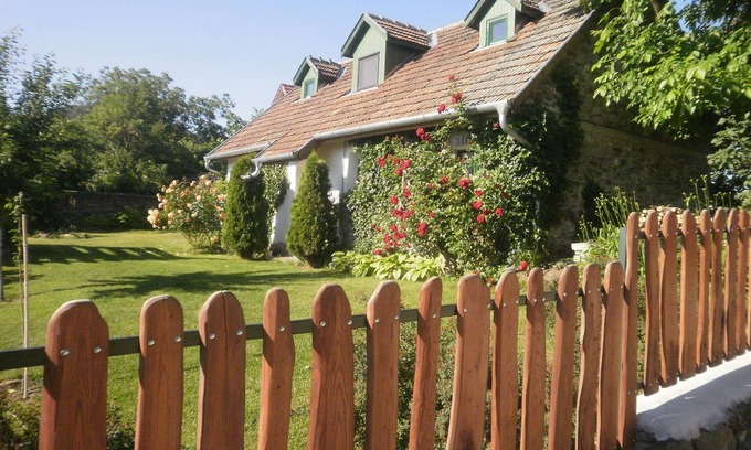 Kapolcs Cottage | Cozy Family Friendly Country Cottage Panoramic View Northern Balaton 92m2