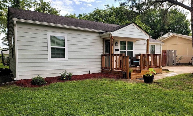 Garland House | Cozy Family-Friendly Home Near Dallas!