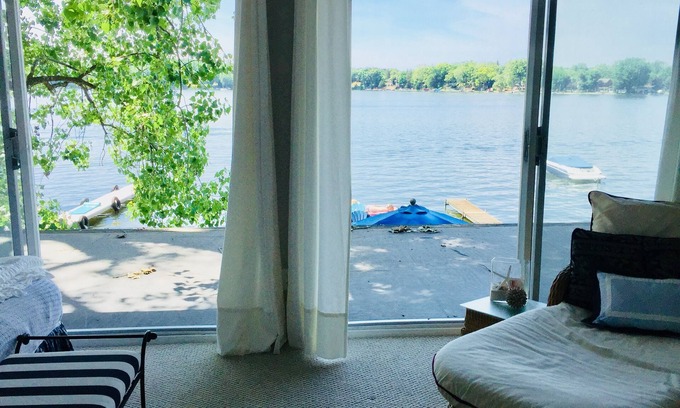 Gregory Cottage | cozy family friendly lake home near Ann Arbor