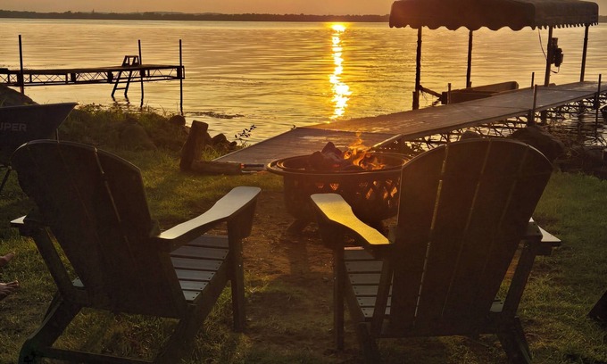 Chippewa Falls Cabin | Cozy family getaway right on Lake Wissota!