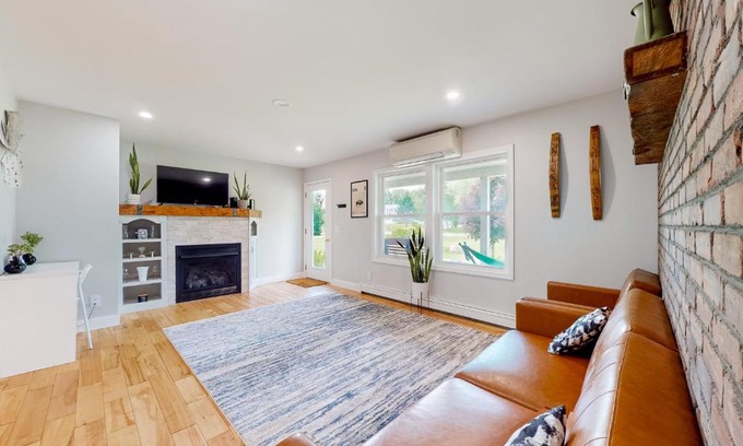 Penn Yan House | Cozy Family Home