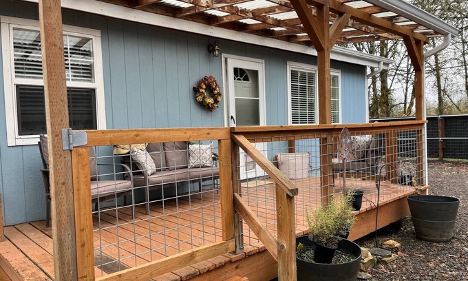 Junction City Cottage | Cozy farm cottage in horse and wine country and pet friendly!