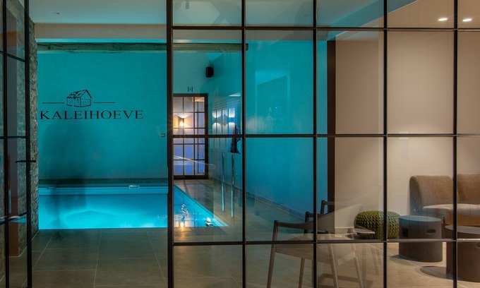 Bavikhove Villa | Cozy farmhouse for 30 people with indoor pool, infrared sauna, playground.