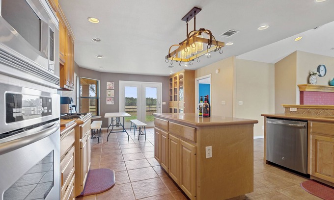 Paige Other | Cozy Farmhouse + Modern Amenities Near Austin. Pet-Friendly.