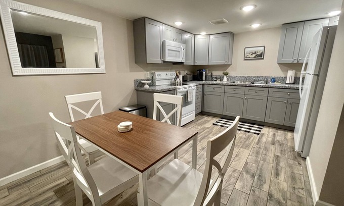 Prescott Valley Units Apartment | Cozy FarmHouse EntireApt 1-Bed/1-Bath