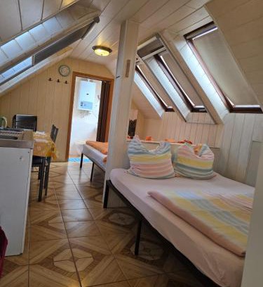 Golssen Apartment | Cozy Ferienapartment in Golßen nahe Tropical Island