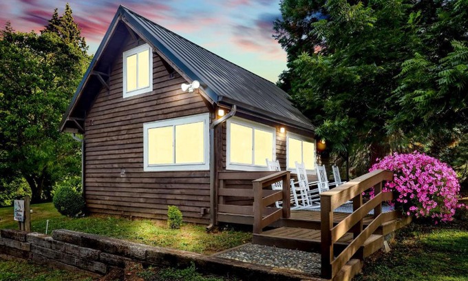 Ferndale Apartment | Cozy Ferndale Studio on 20-Acre Working Farm!